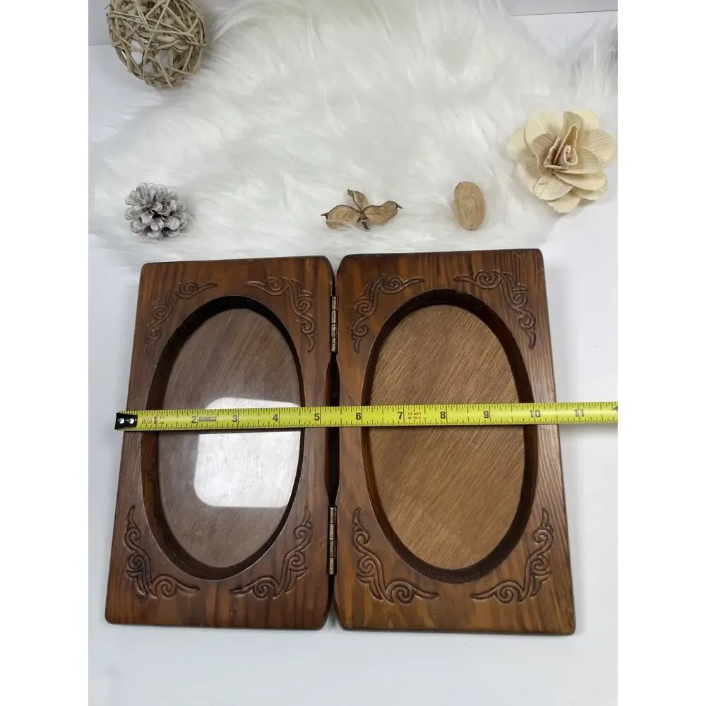 Vintage carved wood bi-fold picture frame with double oval 5x7 cut-outs